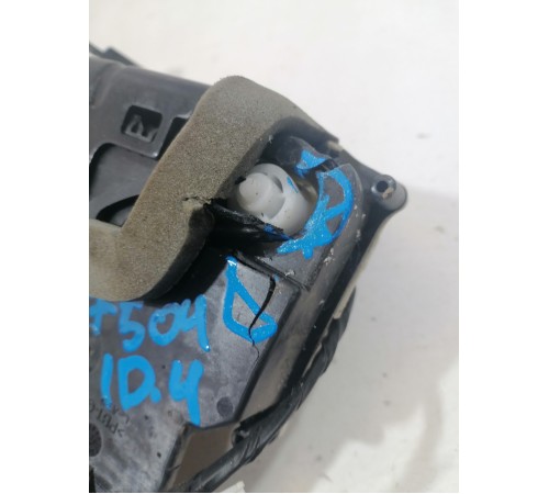 Замок двери передний левый