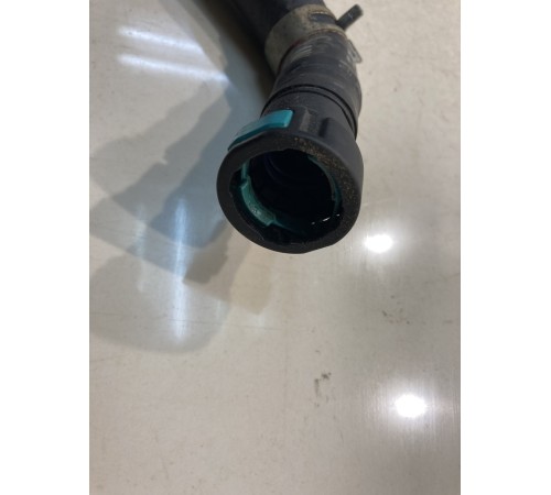 Патрубок системы охлаждения