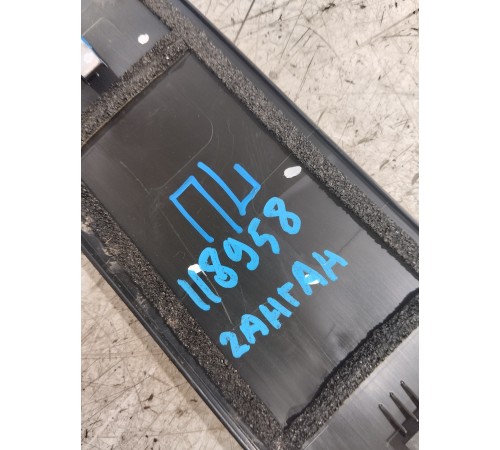 Накладка двери передняя левая внешняя