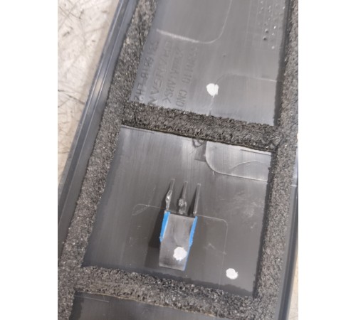 Накладка двери передняя левая внешняя