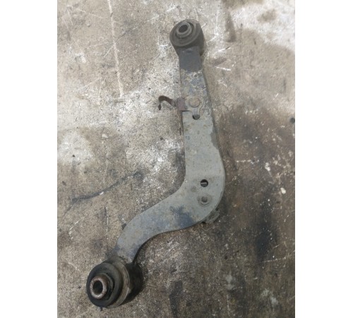 Рычаги подвески задний поперечный правый