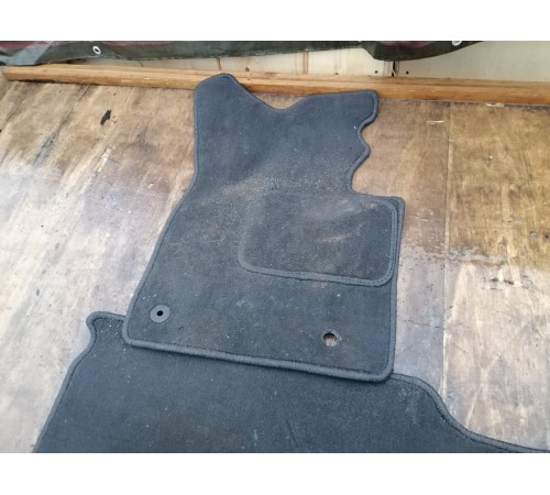 Комплект ковриков салона