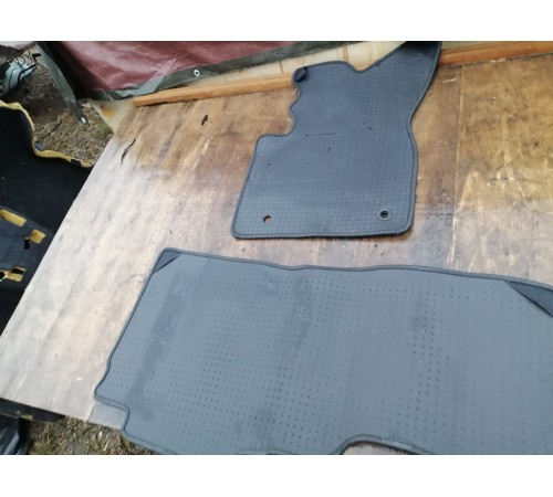 Комплект ковриков салона