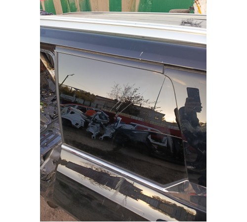 Глухое стекло заднее левое