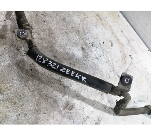 Патрубок системы охлаждения