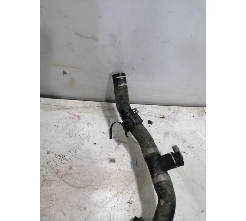 Патрубок системы охлаждения