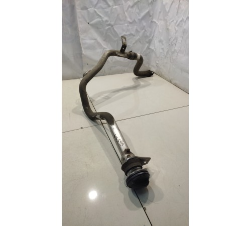 Горловина топливного бака