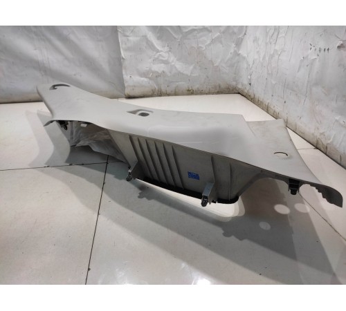 Накладка багажника (задняя,правая)