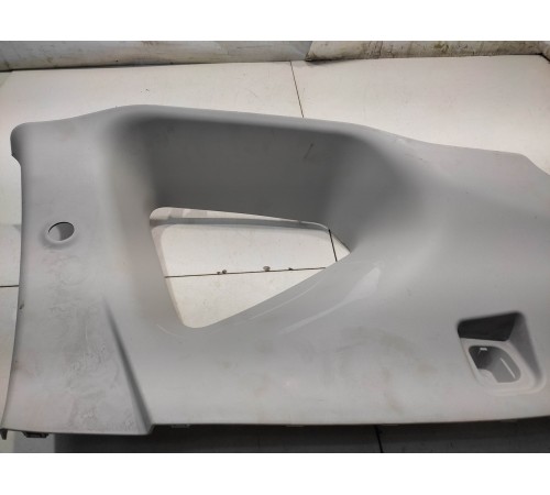 Накладка багажника (задняя,правая)