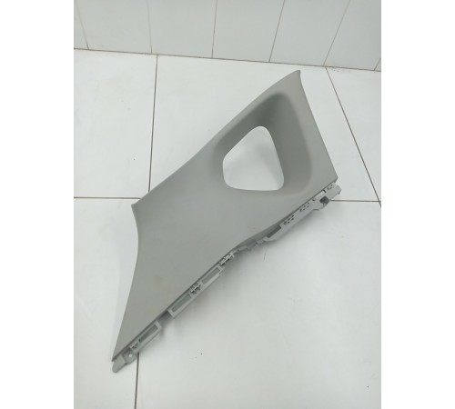 Обшивка задней стойки левая верхняя