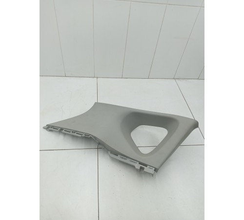 Обшивка задней стойки левая верхняя