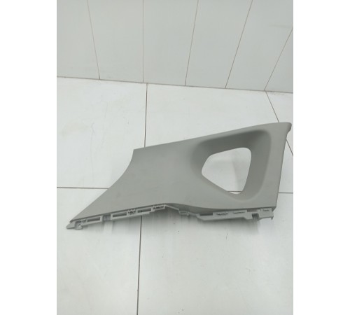 Обшивка задней стойки левая верхняя