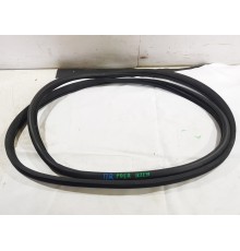 Уплотнитель двери задний правый