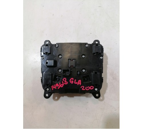 Блок кнопок центральной консоли с сенсорной панелью