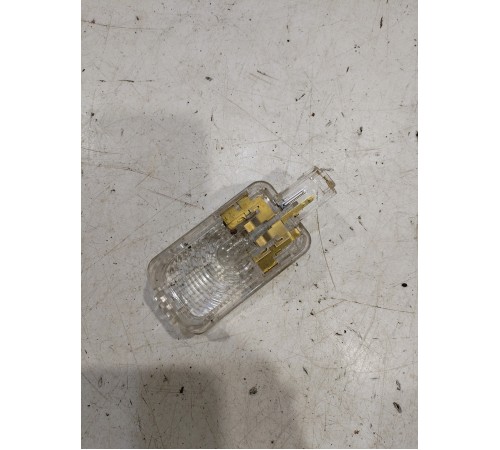 Плафон внутреннего освещения салона