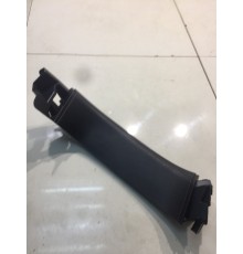 Обшивка крышки багажника (левая)