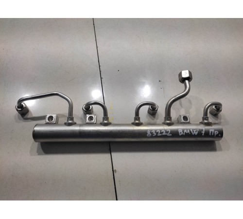 Топливная рампа правая