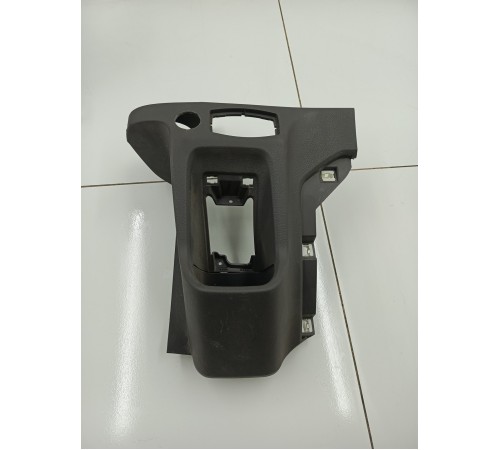 Накладка торпедо передняя левая