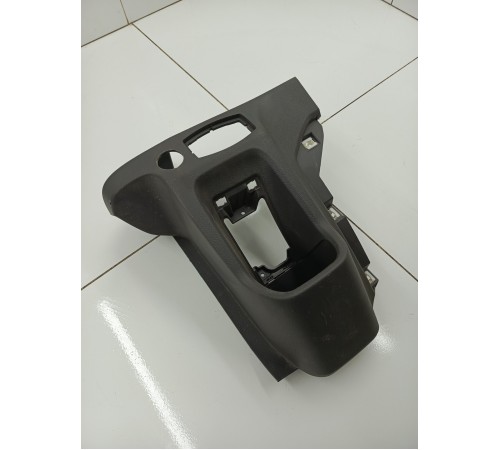 Накладка торпедо передняя левая