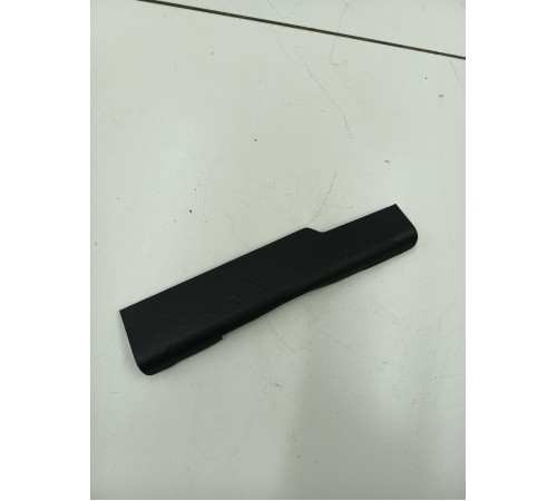 Накладка крепления ремня безопасности правая