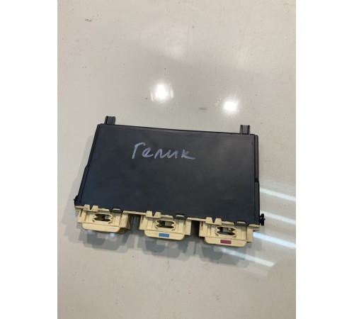 Блок управления сиденьем (передний, правый)