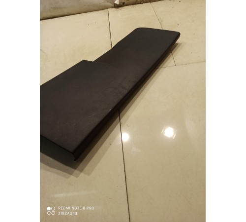 Накладка стойки (средняя,правая)