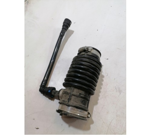 Патрубок воздушного фильтра