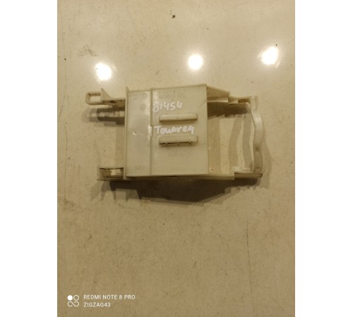 Кронштейн двери(передний левый)