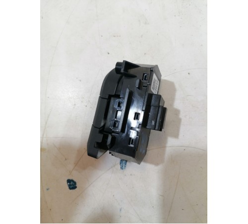 Кнопка памяти сиденья передняя правая