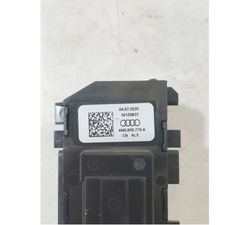 Кнопка памяти сиденья передняя правая