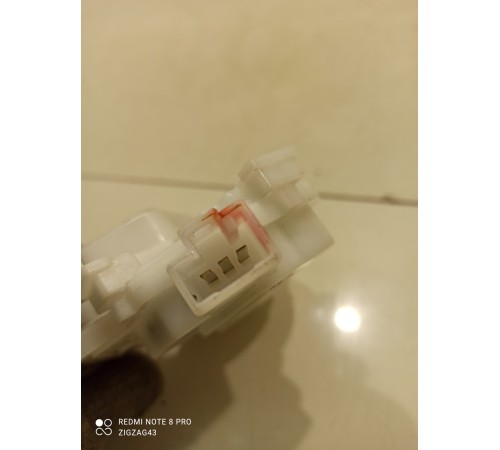 Замок крышки багажника