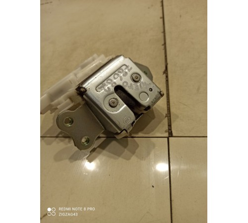 Замок крышки багажника