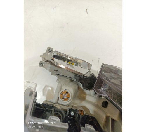 Линза правой фары