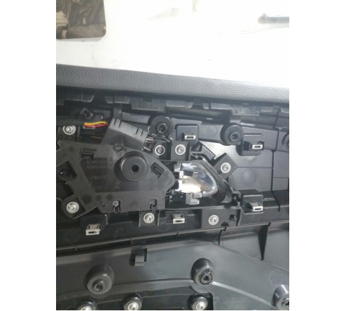 Обшивка двери задняя левая