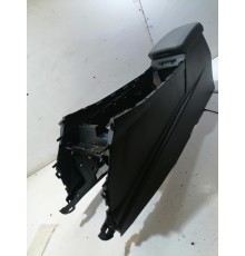 Центральная консоль (с подлокотником)