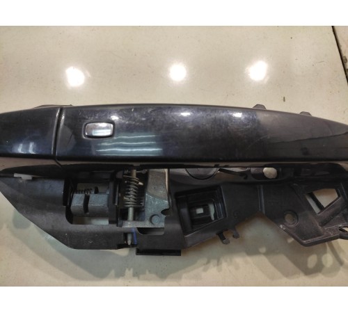 Ручка двери (передняя, правая, внешняя)