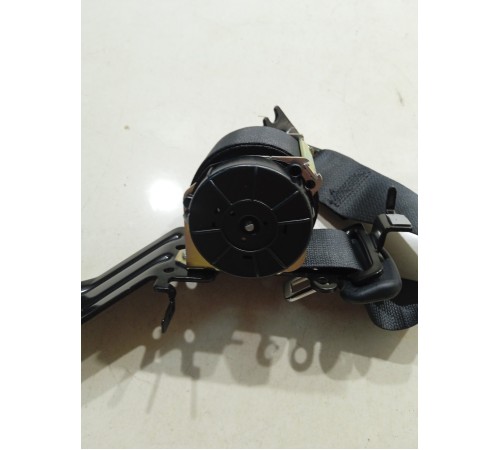 Ремень безопасности (задний правый)