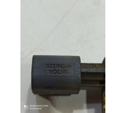 Датчик ABS(передний левый)