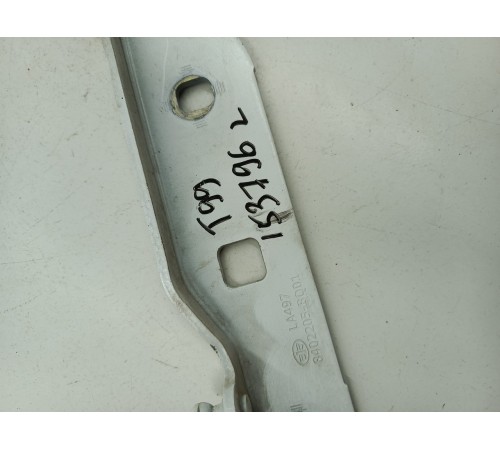 Петля капота левая