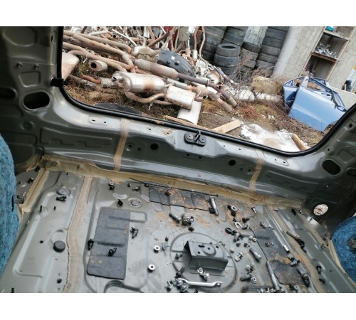 Задняя панель кузова