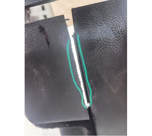 Обшивка багажника левая