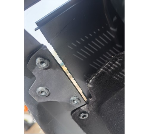 Обшивка багажника левая