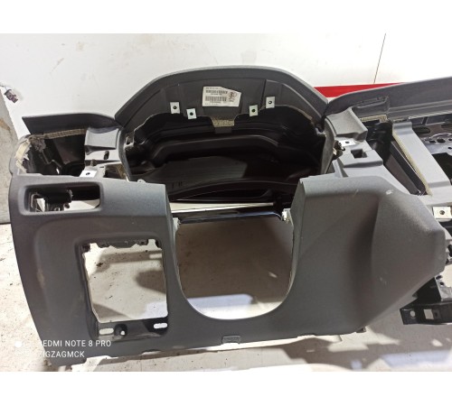 Передняя панель салона (торпедо)