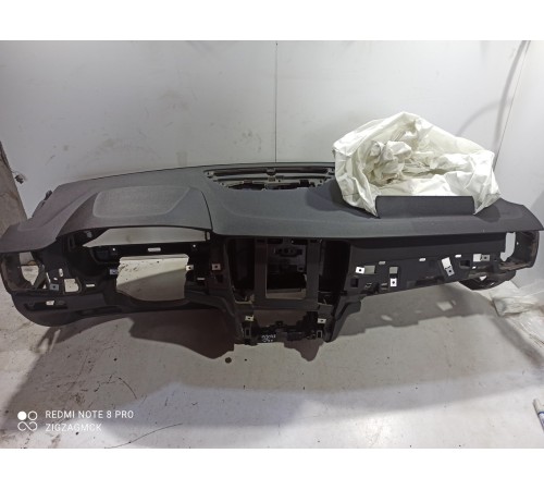 Передняя панель салона (торпедо)