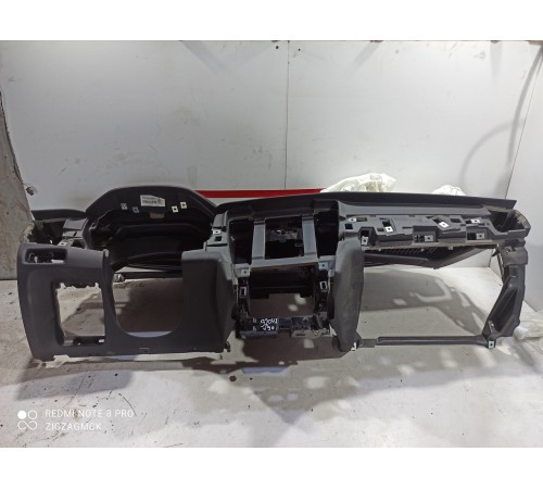 Передняя панель салона (торпедо)