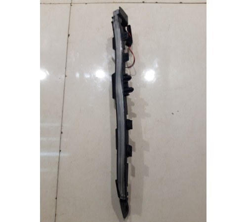 Подсветка обшивки двери (передняя, левая)