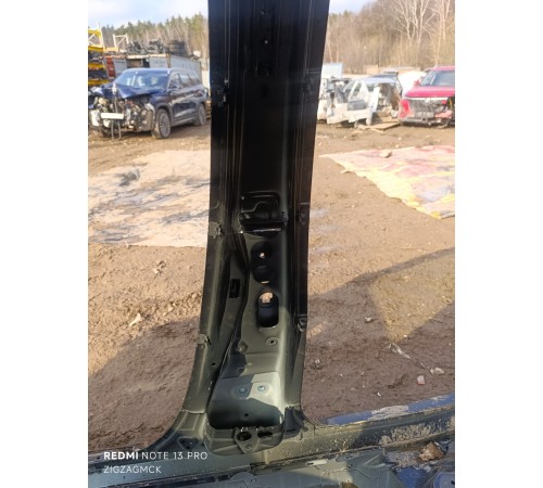 Порог со стойкой правый