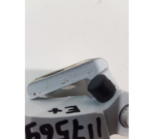 Петля двери задняя правая нижняя