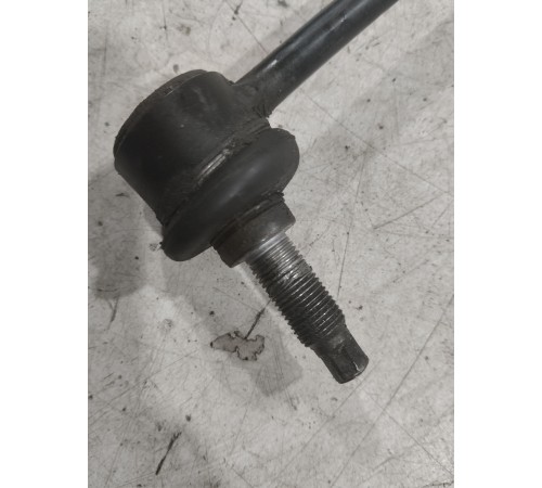 Стойка стабилизатора передняя правая