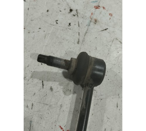 Стойка стабилизатора передняя правая